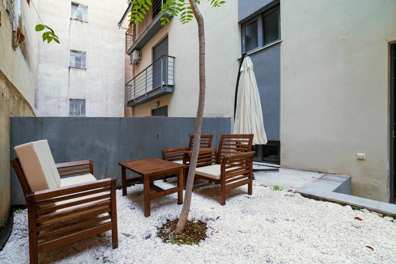 Lykabettus Gem With Yard And Parking Apartment เอเธนส์ ภายนอก รูปภาพ