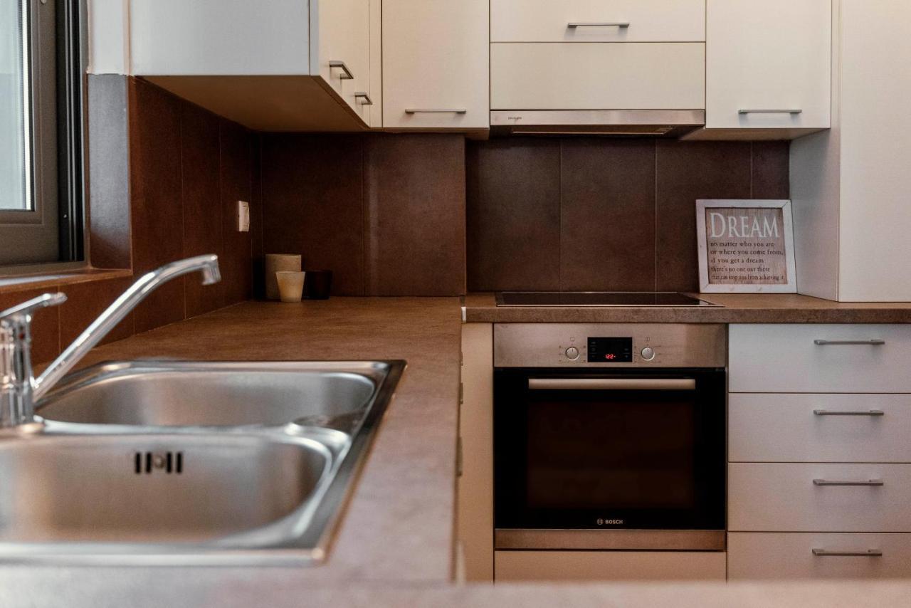 Lykabettus Gem With Yard And Parking Apartment เอเธนส์ ภายนอก รูปภาพ